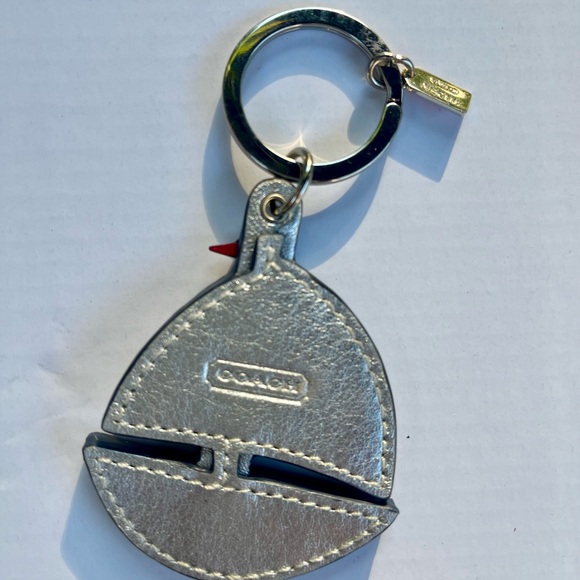 Coach Key Fob Navy and White Sailboat Dupuis 1889 for Coach New York. - Picture 2 of 2
